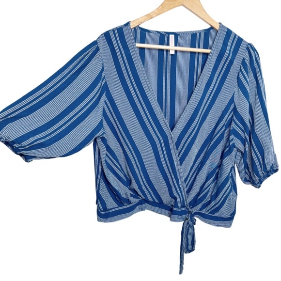 Xhilaration Blue White Stripe Wrap Tie Front Cropped Blouse Women's - Picture 3 of 16